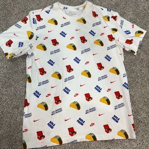 Men’s Nike taco tee